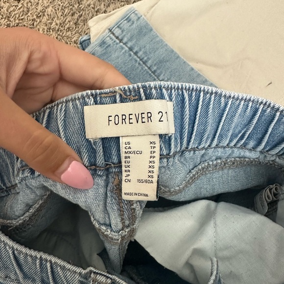 Wide Leg Jeans - Picture 3 of 3